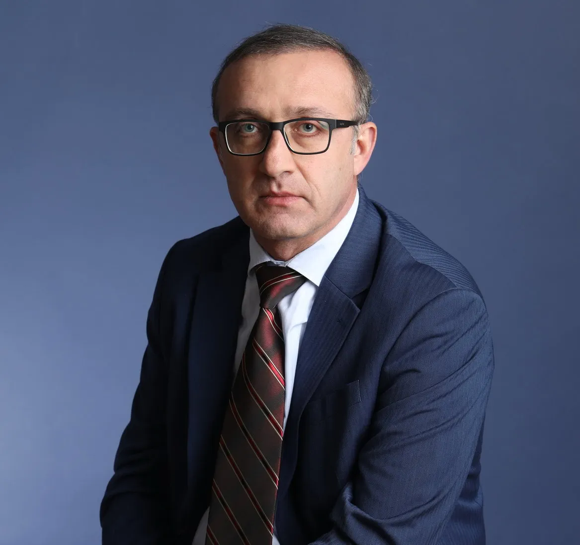 პროფ. ირაკლი ბებიაშვილი, კლინიკის დირექტორი · ქირურგიის პროფესორი · პლასტიკური ქირურგი